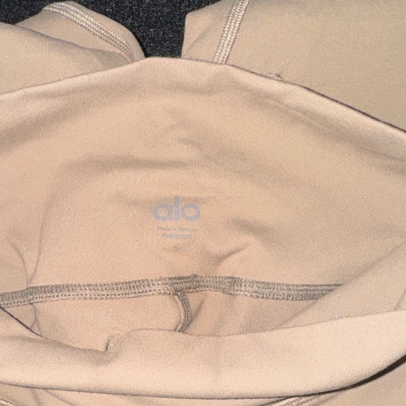 ALO Yoga Tan Leggings - Picture 3 of 5